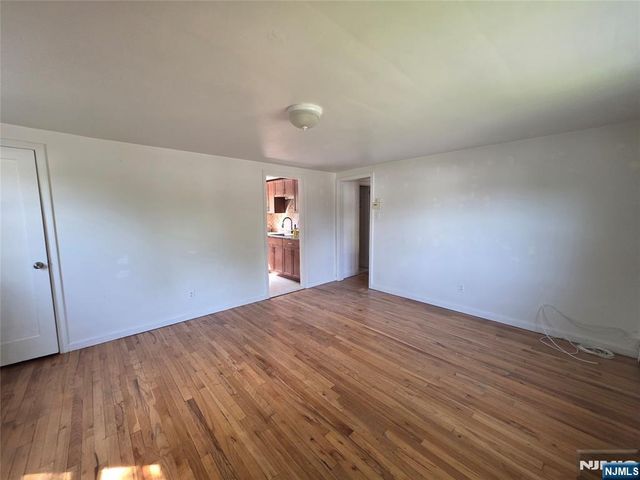 55 Midland Avenue 2, Midland Park, NJ 07432