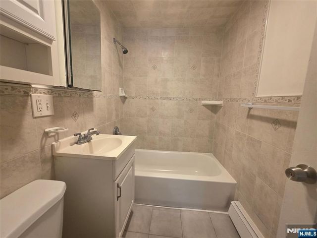 55 Midland Avenue 2, Midland Park, NJ 07432