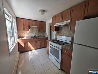 55 Midland Avenue 2, Midland Park, NJ 07432