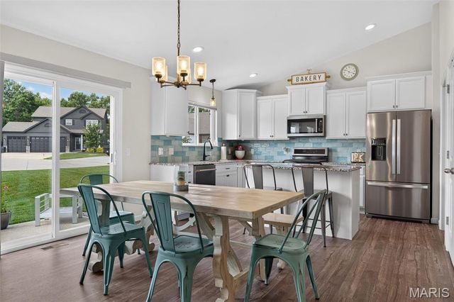 412 Abilene Court, Moscow Mills, MO 63362