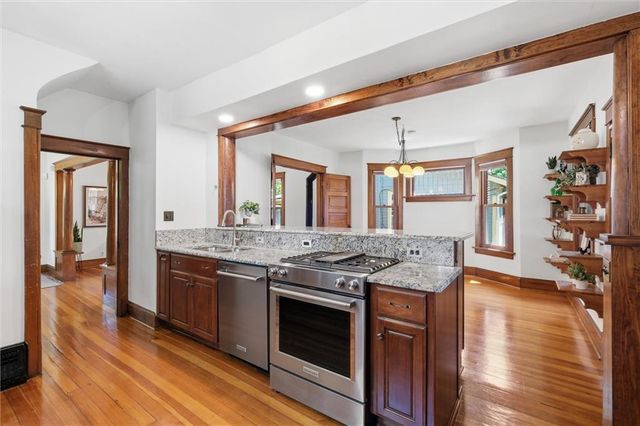 817 Maine Street, Lawrence, KS 66044