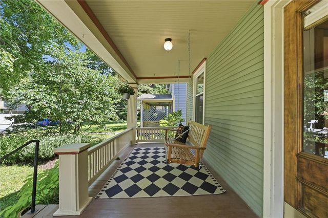 817 Maine Street, Lawrence, KS 66044