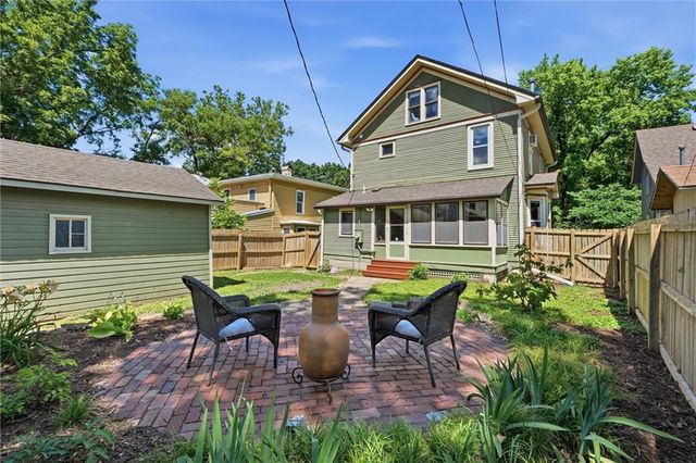 817 Maine Street, Lawrence, KS 66044