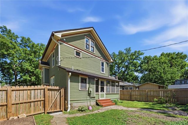 817 Maine Street, Lawrence, KS 66044