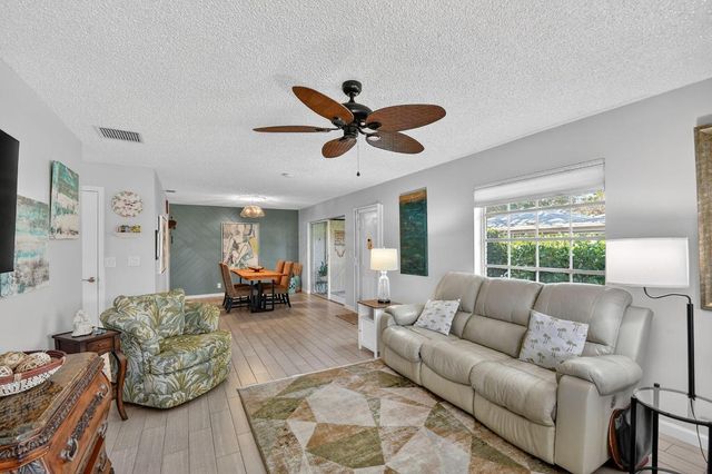 10137 S 42nd Avenue S, Boynton Beach, FL 33436