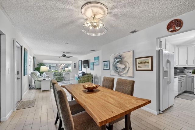 10137 S 42nd Avenue S, Boynton Beach, FL 33436