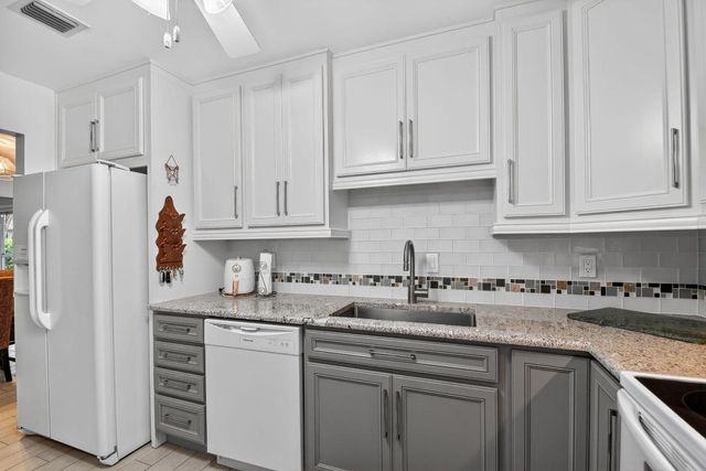 10137 S 42nd Avenue S, Boynton Beach, FL 33436