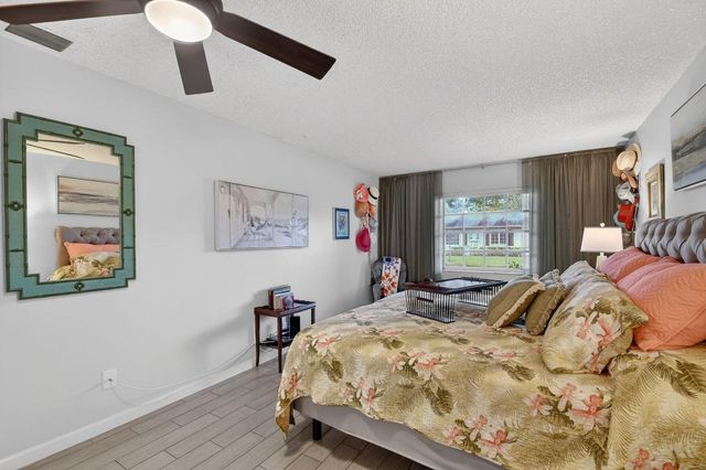 10137 S 42nd Avenue S, Boynton Beach, FL 33436