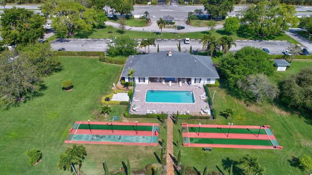 10137 S 42nd Avenue S, Boynton Beach, FL 33436