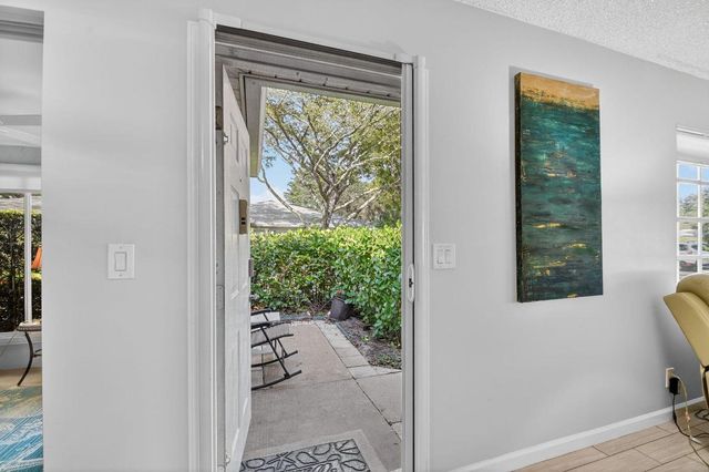 10137 S 42nd Avenue S, Boynton Beach, FL 33436