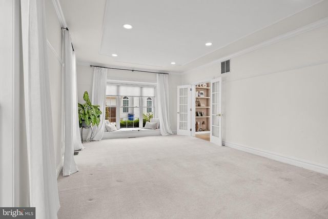 35 PARRY DR, Hainesport, NJ 08036