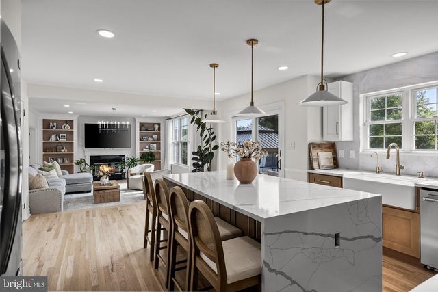 35 PARRY DR, Hainesport, NJ 08036