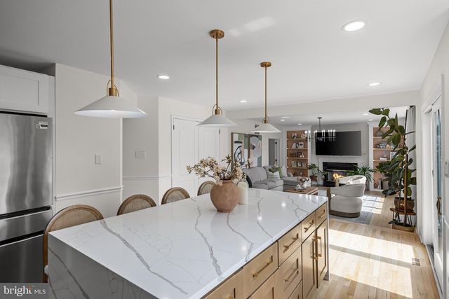 35 PARRY DR, Hainesport, NJ 08036