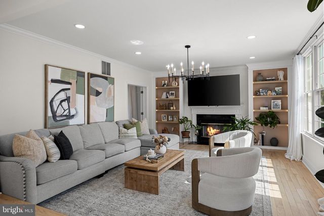 35 PARRY DR, Hainesport, NJ 08036