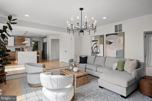 35 PARRY DR, Hainesport, NJ 08036