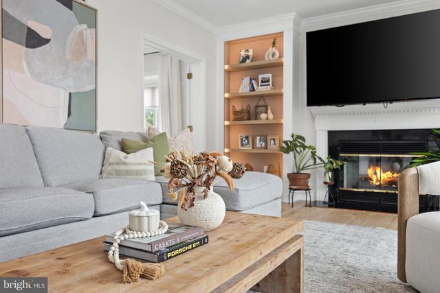 35 PARRY DR, Hainesport, NJ 08036