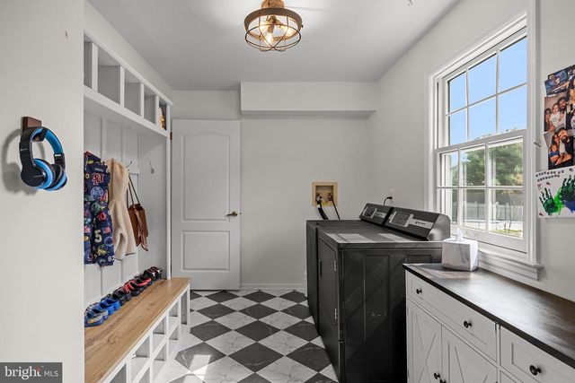35 PARRY DR, Hainesport, NJ 08036