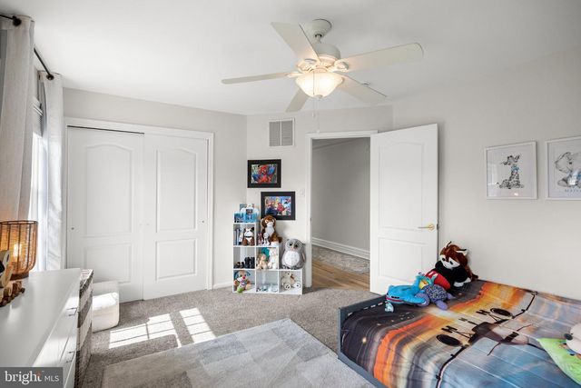 35 PARRY DR, Hainesport, NJ 08036