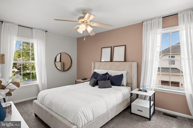35 PARRY DR, Hainesport, NJ 08036