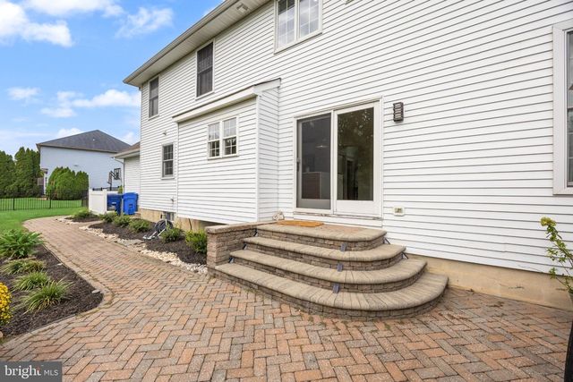 35 PARRY DR, Hainesport, NJ 08036