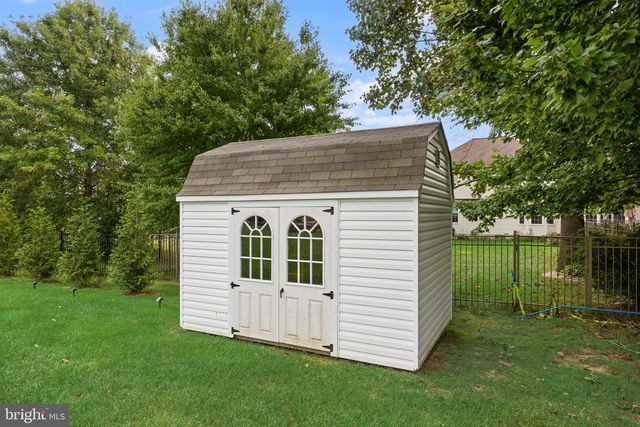 35 PARRY DR, Hainesport, NJ 08036