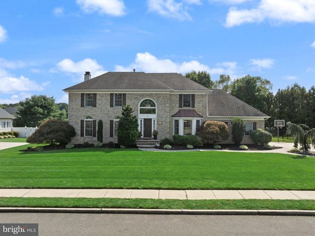 35 PARRY DR, Hainesport, NJ 08036