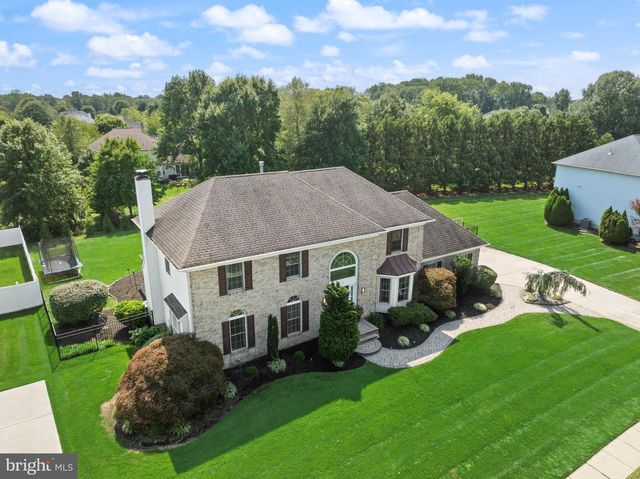 35 PARRY DR, Hainesport, NJ 08036