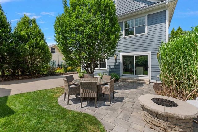 548 Lovett Avenue Se, East Grand Rapids, MI 49506