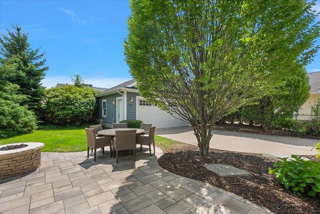 548 Lovett Avenue Se, East Grand Rapids, MI 49506