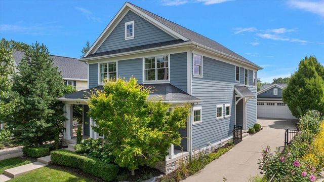 548 Lovett Avenue Se, East Grand Rapids, MI 49506