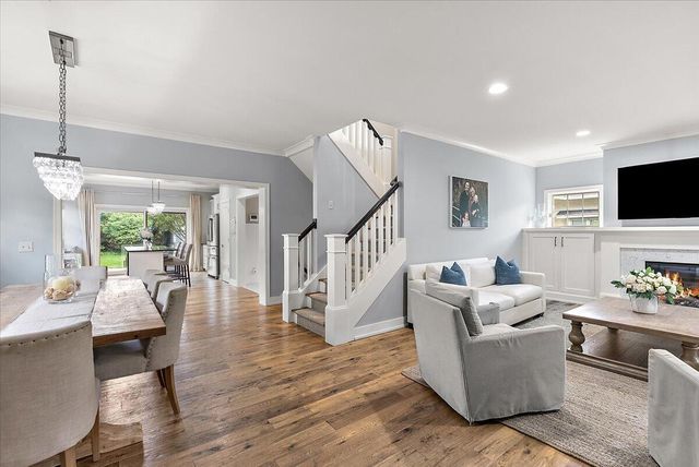 548 Lovett Avenue Se, East Grand Rapids, MI 49506