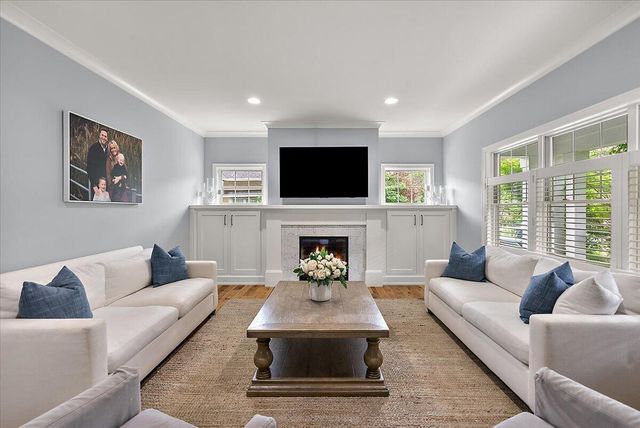 548 Lovett Avenue Se, East Grand Rapids, MI 49506