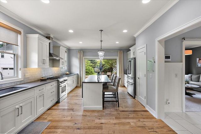 548 Lovett Avenue Se, East Grand Rapids, MI 49506