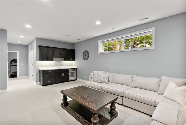 548 Lovett Avenue Se, East Grand Rapids, MI 49506