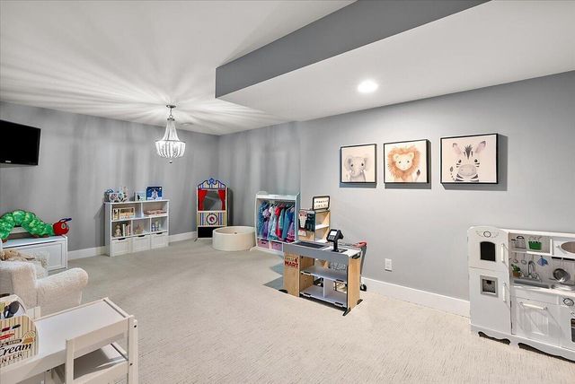 548 Lovett Avenue Se, East Grand Rapids, MI 49506