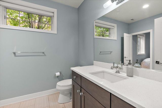 548 Lovett Avenue Se, East Grand Rapids, MI 49506