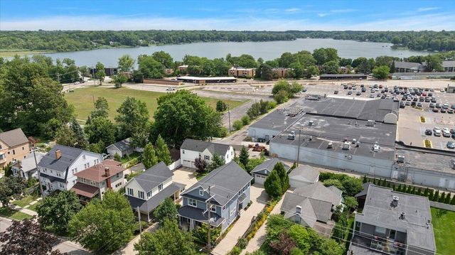 548 Lovett Avenue Se, East Grand Rapids, MI 49506