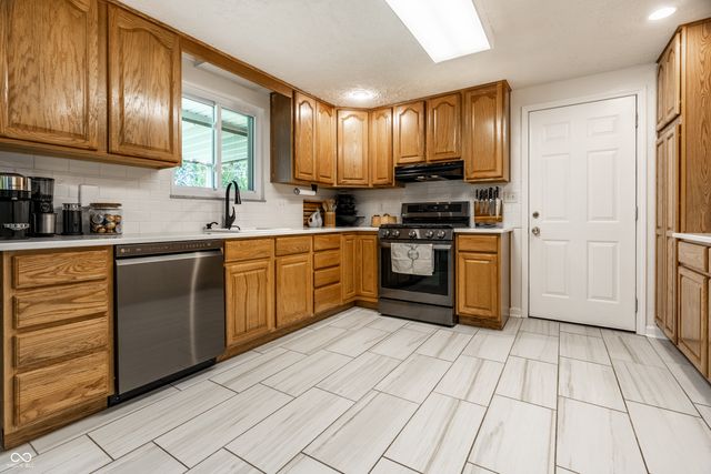 1638 Lutherwood Drive, Indianapolis, IN 46219