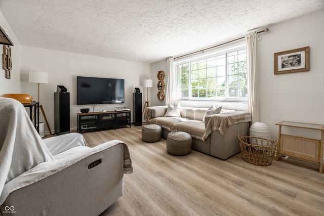 1638 Lutherwood Drive, Indianapolis, IN 46219