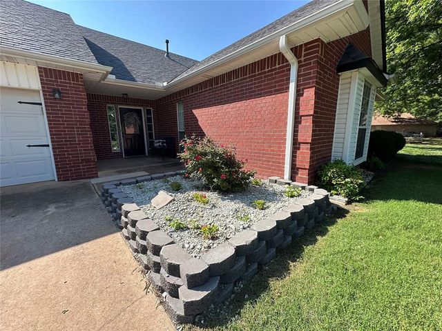 12 Northwood Drive, Shawnee, OK 74804