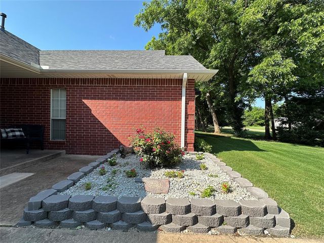 12 Northwood Drive, Shawnee, OK 74804