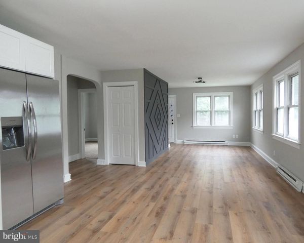 148 N DOLBOW AVE, Penns Grove, NJ 08069