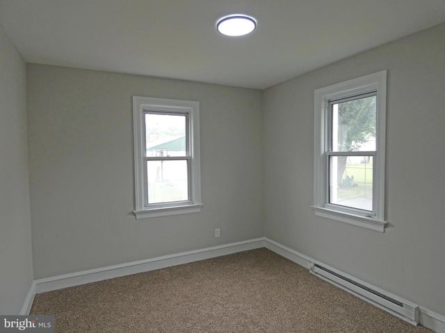 148 N DOLBOW AVE, Penns Grove, NJ 08069