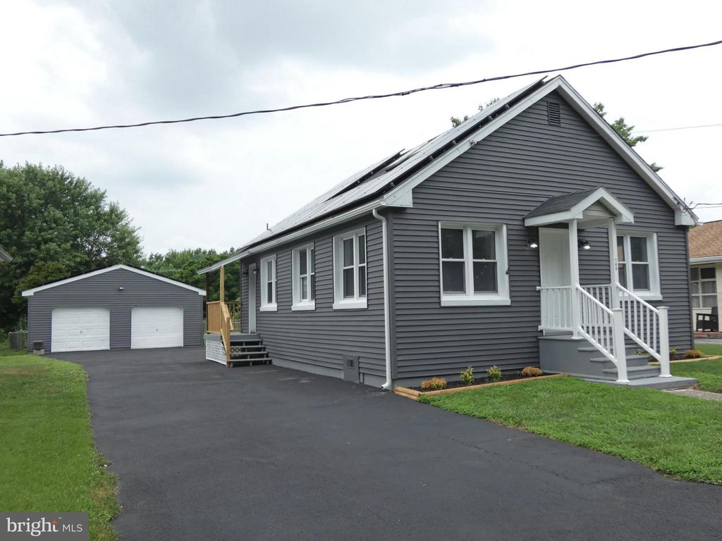 148 N DOLBOW AVE, Penns Grove, NJ 08069