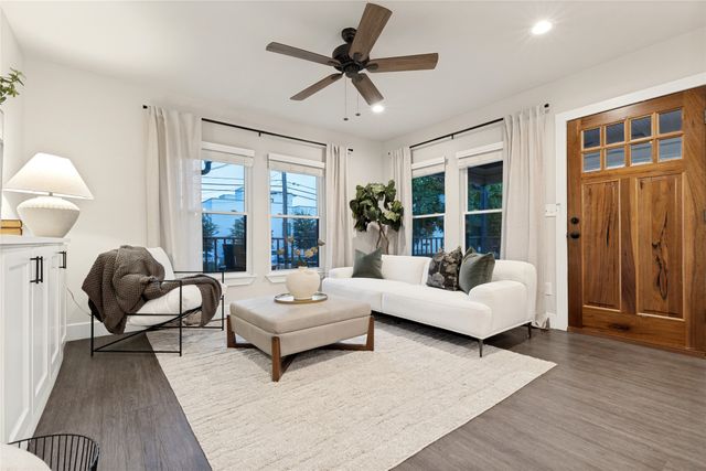 619 N Oak Cliff Boulevard, Dallas, TX 75208