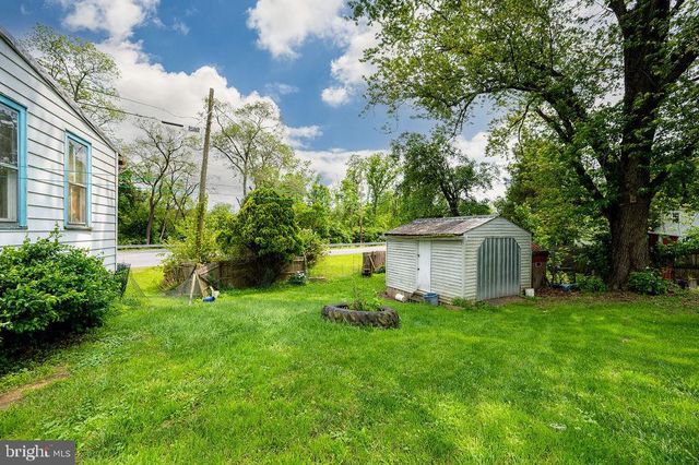 374 FISHER DAM RD, Hamburg, PA 19526