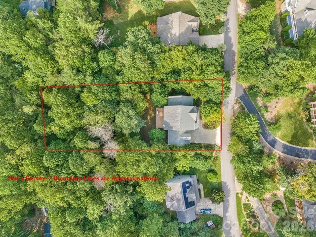 151 Hillside Drive, Swannanoa, NC 28778