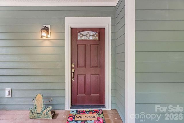 151 Hillside Drive, Swannanoa, NC 28778