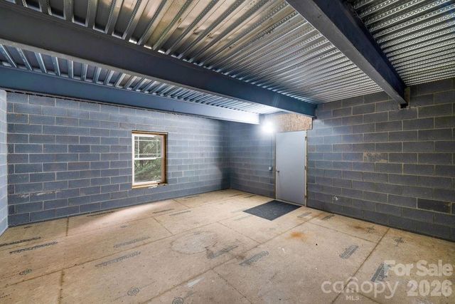 151 Hillside Drive, Swannanoa, NC 28778