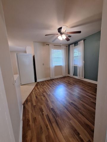 1934 S Kimbrough Avenue, Springfield, MO 65807